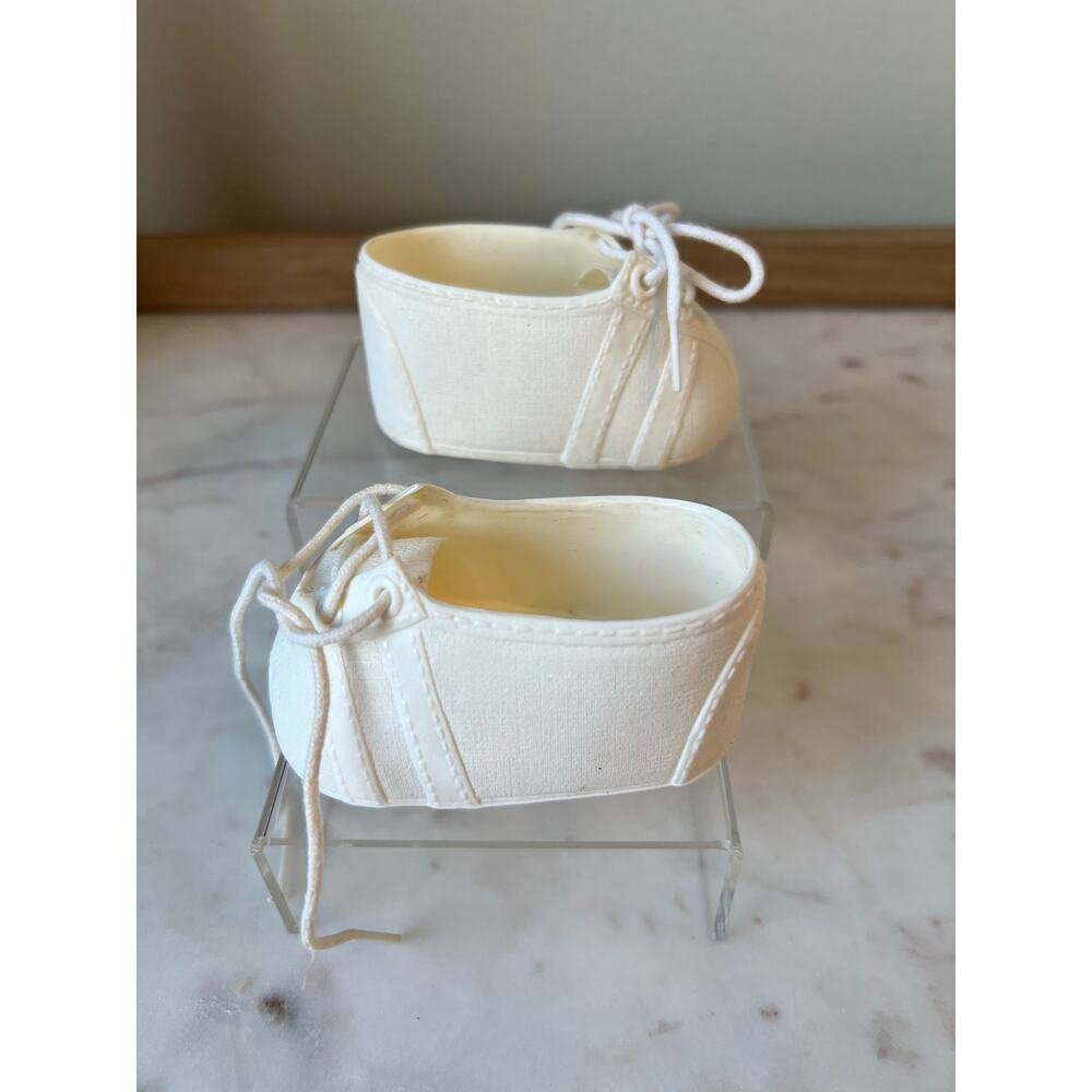 Cabbage Patch Kid Vintage White Lace Up Sneakers Classic Design Hong Kong - Picture 2 of 5